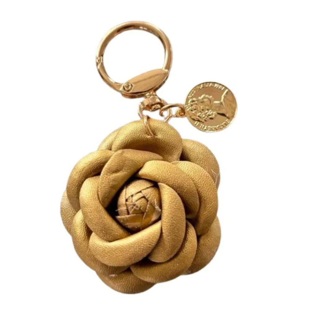 Handmade Gold Flower Keychain - Picture 1 of 3